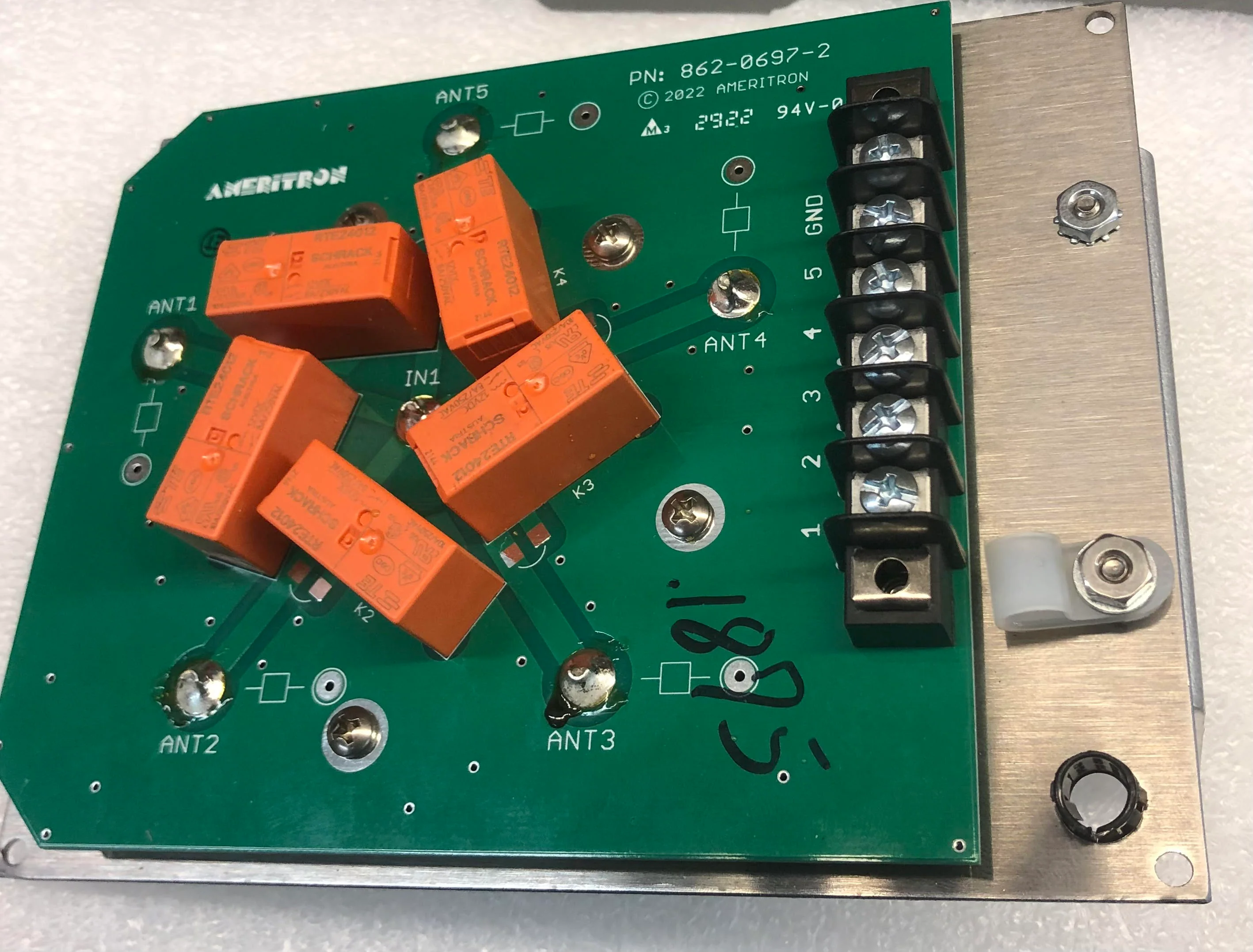 80-RCS8V-2 OUTDOOR BOX ONLY FOR RCS8V